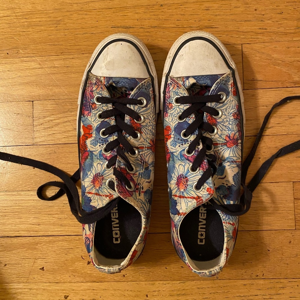 Women floral converse